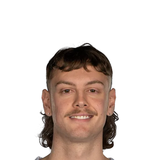 Luke Travers portrait