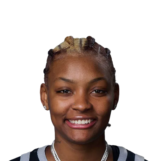 NaLyssa Smith portrait